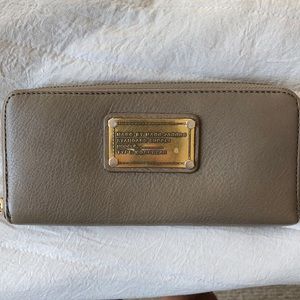 Army green Marc by Marc Jacobs wallet